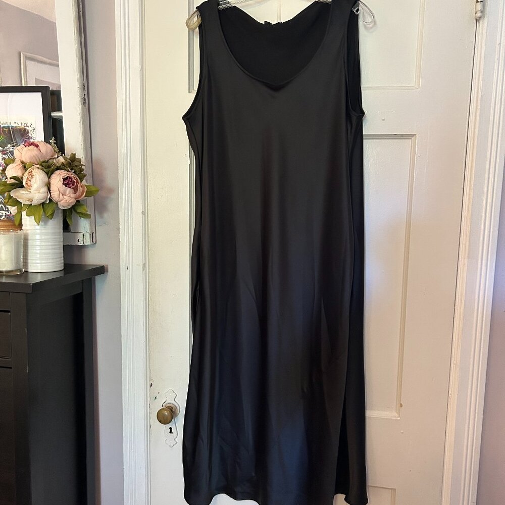 Elegant Black Sleeveless Dress